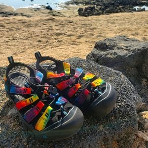 Keen Newport Retro Rainbow Tie Dye Closed Toe Sandal size 7